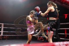 Oyakata - Night4Fight
Eniko Töth schwarze Hose Ungarn
Melanie Volkova rosa Hose Diamond Gym