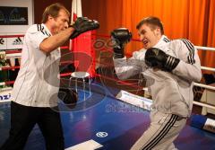 Pressetraining - Jens Lintow Abschiedskampf - EM Johannes Wolf - Trainer Peter Luzny mit seinem Schützling