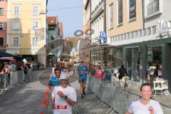 Halbmarathon Ingolstadt 2023 - Läufer auf der Strecke durch die Innenstadt - Foto: Markus Banai