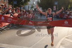 Halbmarathon 2026 - Halbmarathon 2026  - Cornelia Griesche #1 MTV Ingolstadt - 1. Siegerin im Zieleinlauf - XXXXX - Foto: Meyer Jürgen