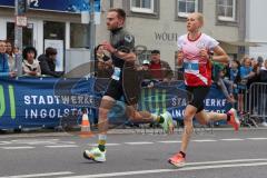 Halbmarathon Ingolstadt 2022 - 1. Siegerin der Frauen - REICHHOLD Magdalena  TSV Wolnzach auf der Laufstrecke - Foto: Jürgen Meyer