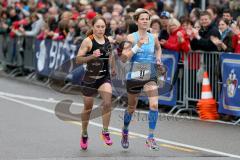 ODLO - Halbmarathon Ingolstadt 2015 - Möller Kristin links SC Delphin Ingolstadt - Tina Fischl LG Passau #11) - Foto: Jürgen Meyer