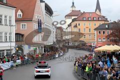 ODLO - Halbmarathon Ingolstadt 2015 - Führungsfahrzeug Halbmarathon - Blick Richtung Innenstadt - Foto: Jürgen Meyer