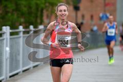 ODLO - Halbmarathon Ingolstadt 2015 - Mikki (Monika) Heiß LG Telis Finanz Regensburg - Foto: Jürgen Meyer