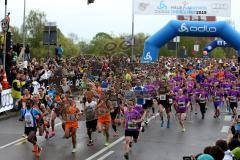 ODLO - Halbmarathon Ingolstadt 2015 - Start Halbmarathon - Foto: Jürgen Meyer