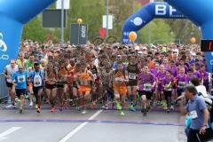 ODLO - Halbmarathon Ingolstadt 2015 - Start Halbmarathon - Foto: Jürgen Meyer