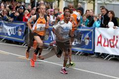 ODLO - Halbmarathon Ingolstadt 2015 - Führungsläufer  ohne Nummer Endisu Getachew (Aurbach) - Hagen Brosius #2 (SC Delphin Ingolstadt) - Said Azouzi (Aaart Marocco) #5 - Foto: Jürgen Meyer