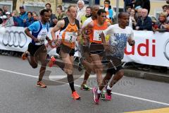 ODLO - Halbmarathon Ingolstadt 2015 - Führungsläufer  ohne Nummer Endisu Getachew (Aurbach) - Hagen Brosius #2 (SC Delphin Ingolstadt) - Said Azouzi (Aaart Marocco) #5 - Foto: Jürgen Meyer