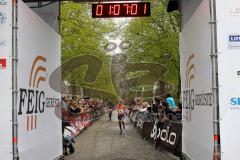 ODLO - Halbmarathon Ingolstadt 2015 - Sieger Said Azouzi (Aaart Marocco) mit 1:07:02 - Foto: Jürgen Meyer