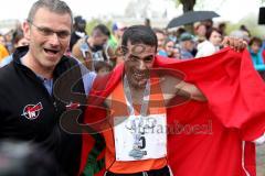 ODLO - Halbmarathon Ingolstadt 2015 - Sieger Said Azouzi (Aaart Marocco) mit 1:07:02 - Foto: Jürgen Meyer