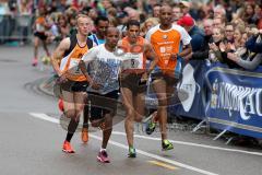 ODLO - Halbmarathon Ingolstadt 2015 - Führungsläufer ohne Nummer Endisu Getachew (Aurbach) - Hagen Brosius #2 (SC Delphin Ingolstadt) - Said Azouzi (Aaart Marocco) #5 - Foto: Jürgen Meyer