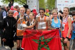 ODLO - Halbmarathon Ingolstadt 2015 - Von links nach rechts - 2.Sieger Herren Endisu Getachew Aurbach, 1:08:11 - 3. Sieger Herren Hagen Brosius SC Delphin Ingolstadt, 1:09:08 - 1.Siegerin Damen Kristin Möller SC Delphin Ingolstadt  mit 1:16:44 - 1.Sieger 