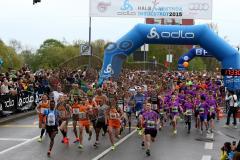 ODLO - Halbmarathon Ingolstadt 2015 - Start Halbmarathon - Foto: Jürgen Meyer