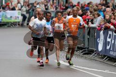 ODLO - Halbmarathon Ingolstadt 2015 - Führungsläufer links ohne Nummer Endisu Getachew (Aurbach) - Said Azouzi (Aaart Marocco) #5 - Foto: Jürgen Meyer