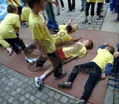 Halbmarathon - KidsRun. Völlig erschöpft auf der Zielmatte... nicht gestellt!!