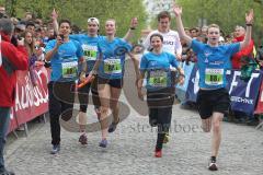 Halbmarathon in Ingolstadt 2013 - Die Siegerstaffel Schüler vom SC Delphin