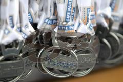 Halbmarathon in Ingolstadt 2013 - Die Medaillen