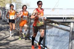 Halbmarathon 2012 Ingolstadt Foto: Jürgen Meyer
Die Führenden am Donausteg