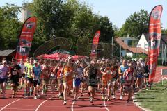 Lauf Cup - Ilmtallauf Geisenfeld 2014 - Start links 140 Benjamin Ziegaus und rechts hinten Miguel Lenz