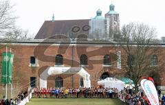 Deutschen Cross-Meisterschaften - Startaufstellung im Hintergrund das Ingolstädter Münster