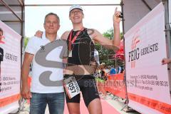 Triathlon Ingolstadt 2013 am Baggersee - Gerhard Budy mit dem 3. Ralf Preissl