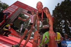 Triathlon Ingolstadt 2015 - Baggersee - Olympische Distanz, Ziel Einlauf, Emotion, Jubel, Egerer Albert