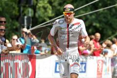 Triathlon Ingolstadt 2015 - Baggersee - Olympische Distanz, Laufen, Sieger Per Bittner (Leipzig)