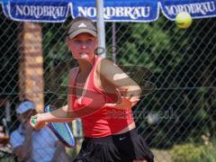Tennis - Nordbräu Cup - Finale  - Frauen - 2026 - Nordbräu Cup 2026 - Finale - Frauen - Graber Nadine - TC Aschheim in Pink - Grigorieva Darja - TK Bietigheim in dunkler Hose - Foto: Meyer Jürgen
