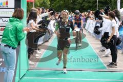 Triathlon Ingolstadt 2022 - Olympische Distanz Frauen - 2. Siegerin MAI Claudia - CIS Amberg  - mit einer Zeit von 2:22:51 - Foto: Jürgen Meyer