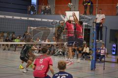 Volleyball - Saison 2026/27 - Donauholz Volleys Ingolstadt - SC Freising - Schark Florentin schwarz Donauholz Volleys #16 Winter Maximilian pink Freising #10 - Weilnhammer Lukas pink Freising #9 -  Foto: Meyer Jürgen