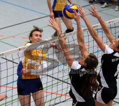ESV Damen Volleyball - SV SW München - Marion Leyrer kommt am Block nicht vorbei