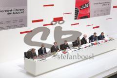 Audi AG - Jahrespressekonferenz 2014 - Audi AG Ingolstadt - Geschäftsbericht 2013 - Audi Forum alle Vorstände vor der Presse