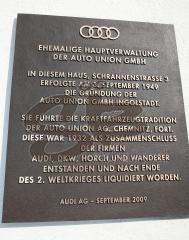 Audi Enthüllung Bronzetafel - Vor 60 Jahren wurde die Auto Union GmbH in Ingolstadt gegründet.